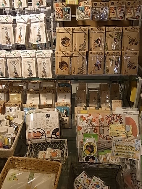 鳥展、展示をがらりと変更!展示の様子たっぷりご紹介_d0322493_126627.jpg