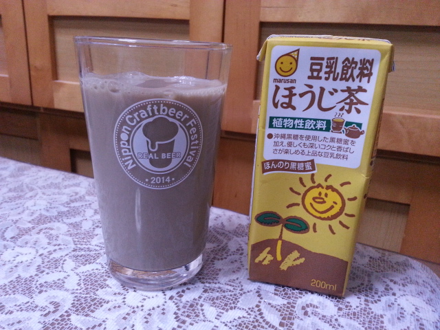 今夜の飲み物Vol.9　マルサンアイ　豆乳飲料ほうじ茶￥71_b0042308_011487.jpg
