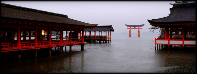 「宮島⇒江津の旅 厳島神社朝詣で&有もと朝ごはん」_a0000029_21202932.jpg
