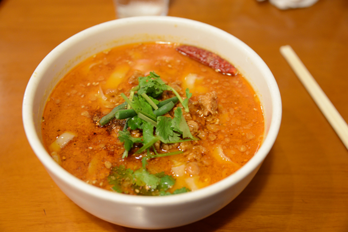 おいしい刀削麺、シーアン(XI’AN)_e0171573_21514664.jpg