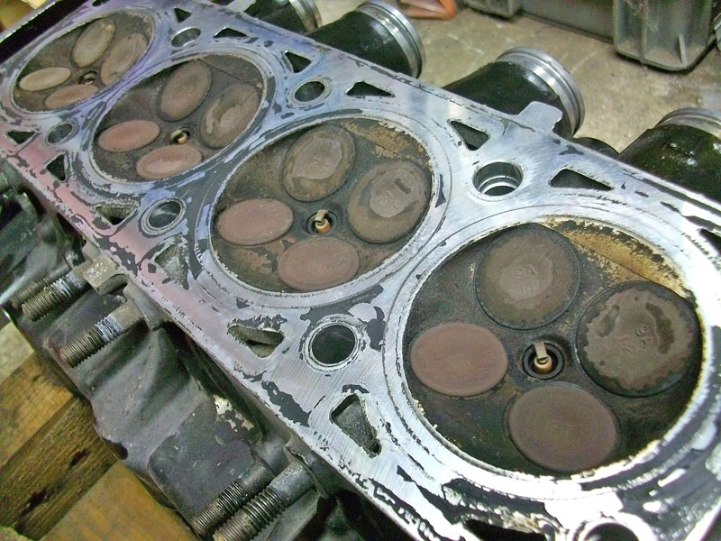 GPZ900Rニンジャ FCR37φキャブレターにて6万キロ走破のエンジン内部_f0174721_1650839.jpg