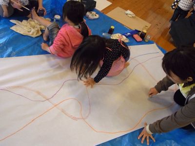 阿蘇ワークショップ『にじませる絵と、造形楽譜』_b0226863_0261316.jpg