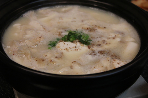 白いスンドゥブチゲと韓国のおかず キムチ屋修行の道