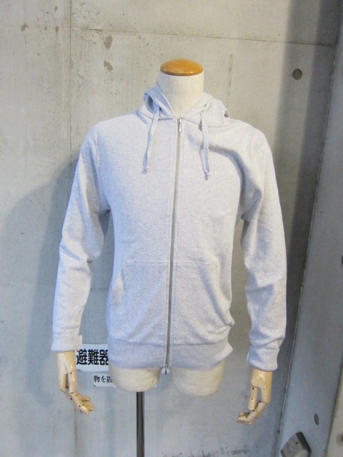 Le Troyes ・・・ フランスの名品・丸胴編みのKNIT ZIP PARKA 入荷★_d0152280_5414755.jpg