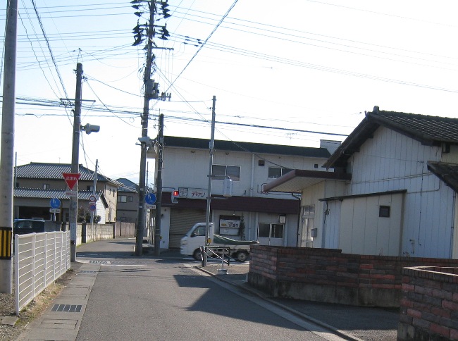 のりしろ散歩～米沢街道⑤(八島田陣屋跡付近)_a0087378_59115.jpg