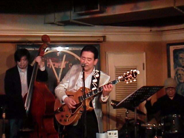 BarBarBarジャズライブ大盛況!_e0119092_1445764.jpg