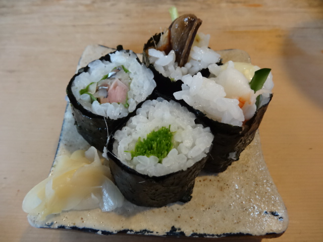 鴨川で大好きな創作寿司の昼ご飯です。_c0225997_620374.jpg
