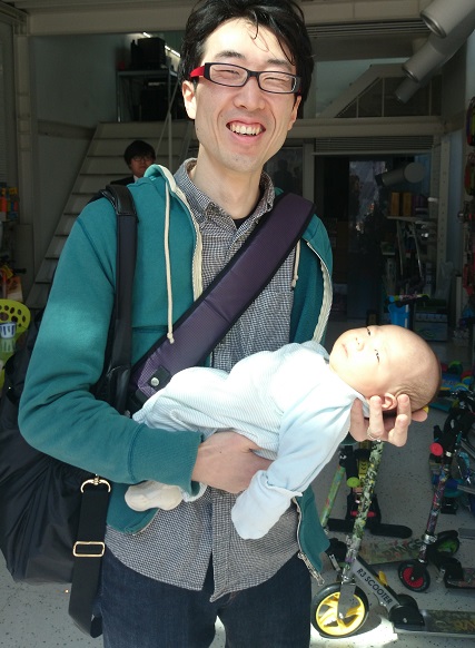 赤ちゃん抱っこ!_d0148223_8134652.jpg