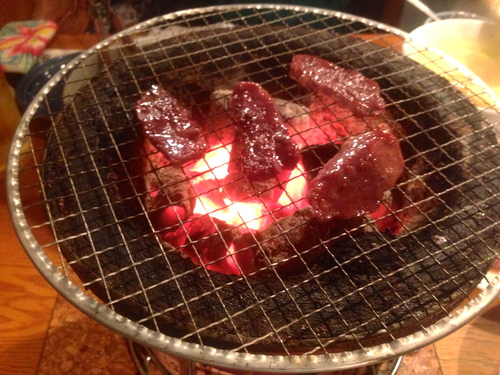 最近わりに焼き肉が好き。(I have come to like Yakiniku recently. )_d0013834_048925.jpg