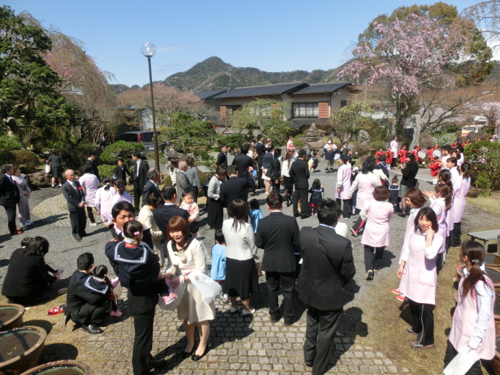 入園式が行われました。そして土曜日はTBSのテレビ収録。_b0188106_22091068.jpg