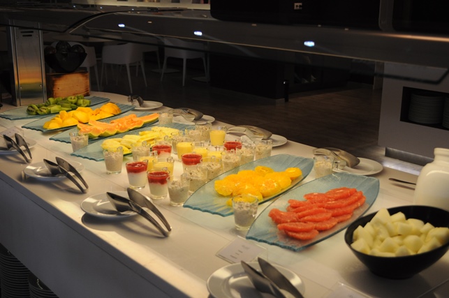 2014年 ポルトガルホリデー(3)ホテルの朝食_d0104926_3294140.jpg