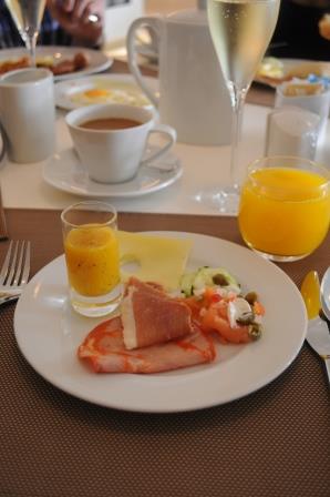 2014年 ポルトガルホリデー(3)ホテルの朝食_d0104926_331196.jpg
