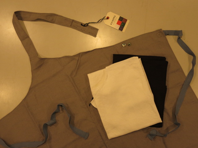 \"KEMPEL ONE-SHOULDER APRON\"ってこんなこと。_c0140560_12124032.jpg