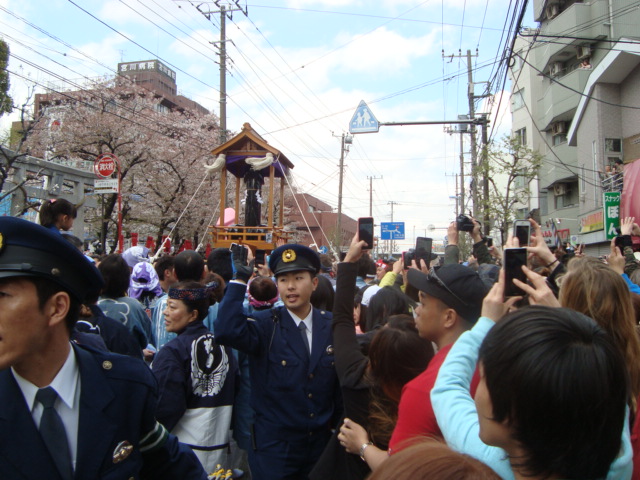 関東三大奇祭「かなまら祭り」へ行く。_f0232060_1142010.jpg