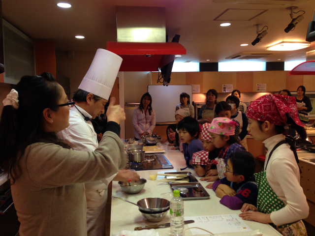 <手話通訳つき>エスコヤマ・小山シェフのお菓子教室、ご参加ありがとうございました!_a0277483_23271235.jpg
