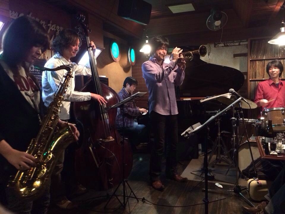 Jazzlive comin 広島 薬研堀 本日のライブ_b0115606_8333420.jpg