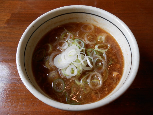 麺　一直　　スープひとすすり、即、ズドーン、ああぁ～、のラーメン世界_b0219835_12105145.jpg