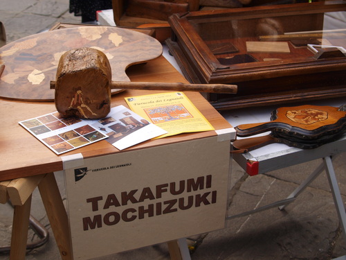 フィレンツェで活躍中の日本人家具修復職人!!_c0179785_5521311.jpg