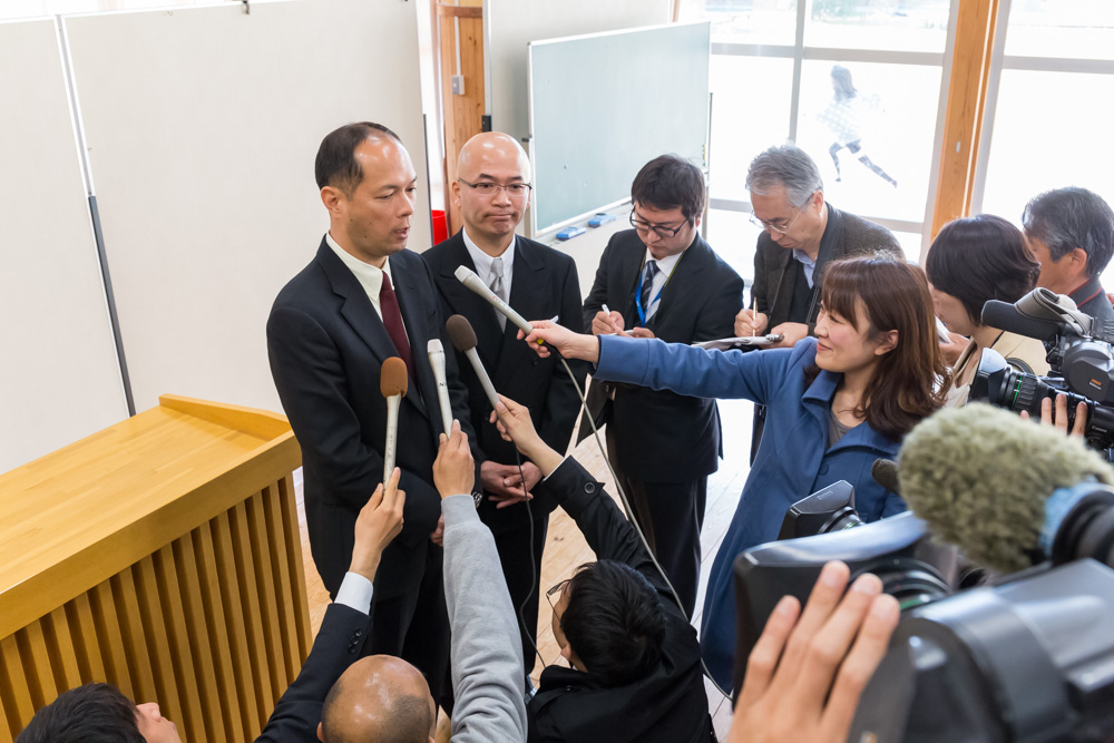 小学生全員に学習用タブレット端末を_d0047811_20481320.jpg