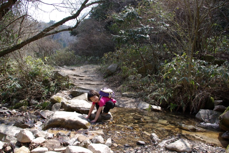 娘っ子と六甲山清掃ハイク_a0136013_1222933.jpg