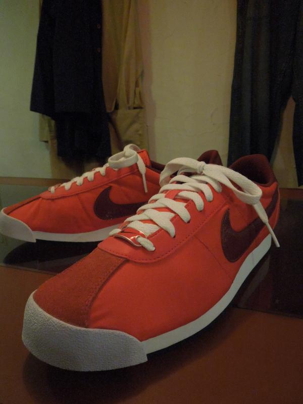 本日２回目のブログはｎｉｋｅスニーカー色々とブルックスブラザーズの新品シャツ 町田の古着屋ultrabo ウルトラボ Staff Blog