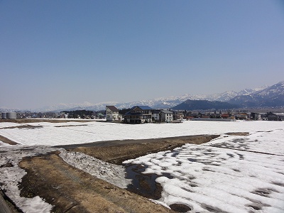 八海山 中央の白い高い山_a0084753_15275550.jpg