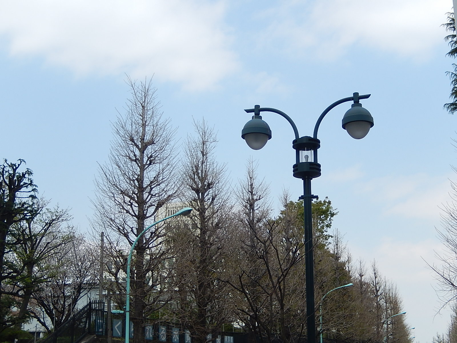 4月9日　渋谷　原宿　の自転車屋　FLAME bike前です!_e0188759_1445468.jpg