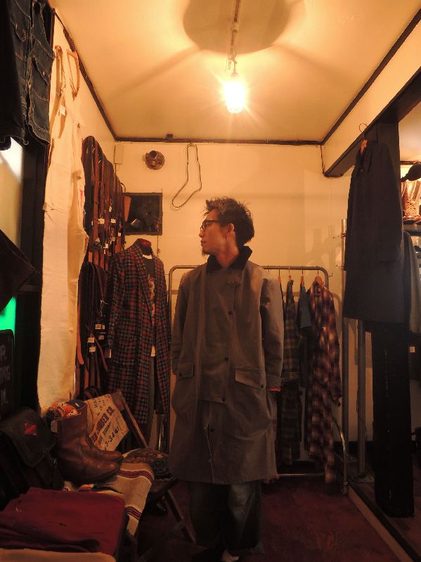 70S SADDLESMITH OUTFITTERS LONGCOAT--RECOMMEND--_c0176867_184716100.jpg