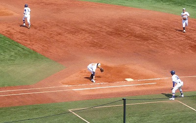 駒澤大対拓殖大　４月８日　東都大学野球１部　前半_b0166128_224724.jpg