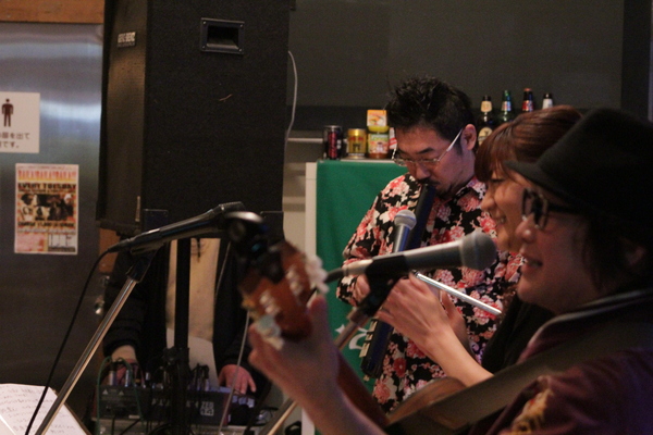 ライブ情報です_d0221273_1474921.jpg