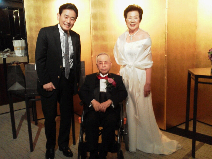 歓迎会でフィーバー!_e0119092_8381883.jpg