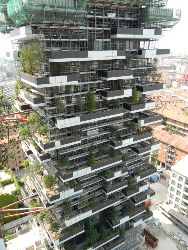 Bosco Verticale-1　ミラノ再開発「垂直の森」_d0262144_8392441.jpg