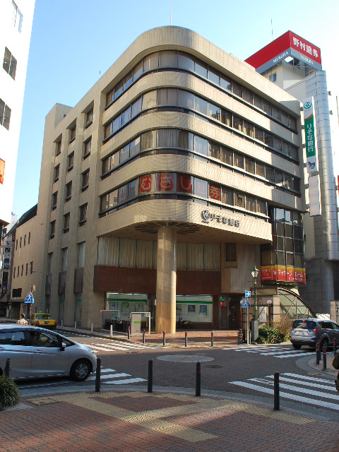 仁壽生命横浜支店、不動貯金銀行横浜支店(建築家・関根要太郎作品研究)_f0142606_1526477.jpg
