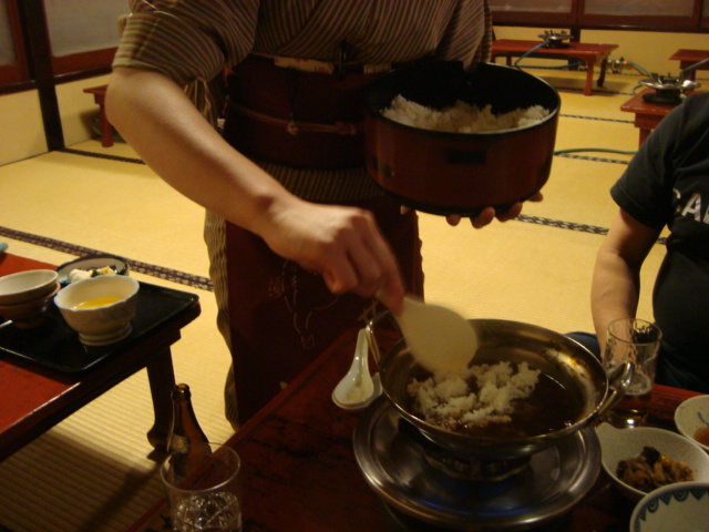 神田「あんこう鍋 いせ源」へ行く。_f0232060_1648272.jpg