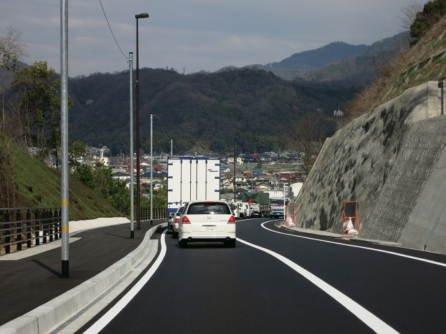 開通した、国道2号線東広島バイパス・中野ＩＣ～瀬野西ＩＣを走る　その3_b0095061_1381847.jpg