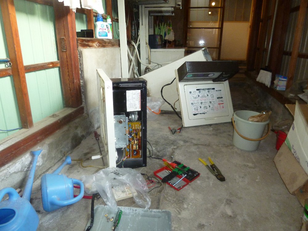 コイン洗濯機修理する!_e0065084_2071790.jpg