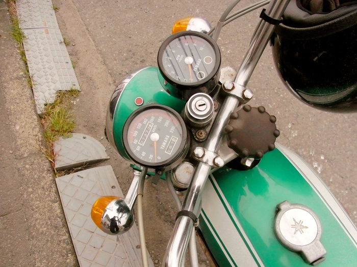 明日は営業致します。_d0179518_14393479.jpg