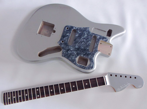 「Platinum Silver MetallicのCheetah」の塗装が完了!_e0053731_17143268.jpg