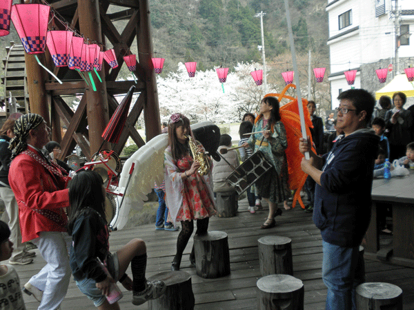 b0098881_21553633.gif