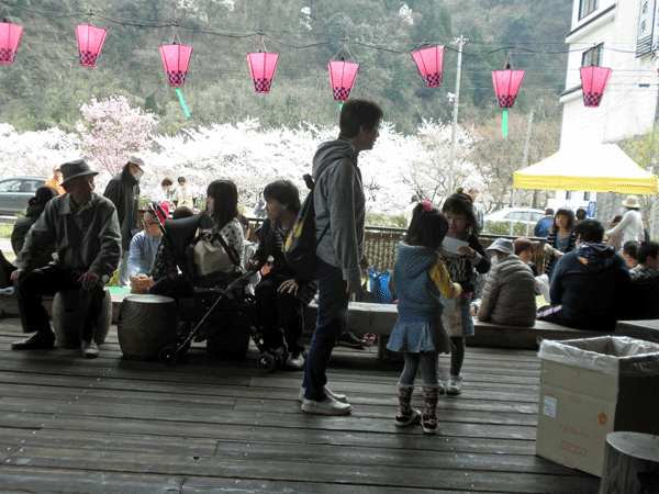 b0098881_21563076.gif