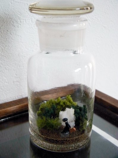 鉱物ジオラマ瓶(試薬瓶)「旅の宣教師」・(フラスコ型)「ミセスジョンソン」_f0280238_17315925.jpg