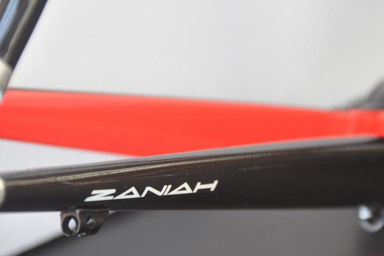 グラファイトデザイン　ZANIAH_b0246207_20232629.jpg