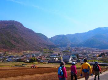 初めての尼厳山トレッキング。_f0320754_9433116.jpg