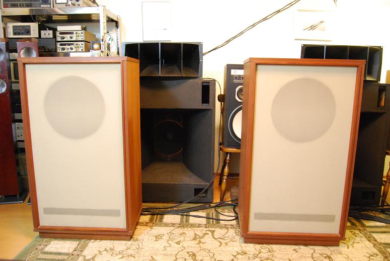 TANNOY HPD/385/8 エッジ修理_f0169567_19524393.jpg