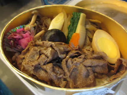 人形町今半の「すき焼き弁当」_c0212604_5274155.jpg