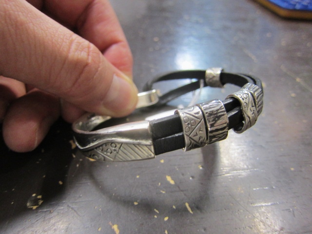Michael Roanhorse etc.. TOP ARTIST モノ SILVER BANGLE!★!_d0152280_14292988.jpg