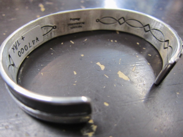 Michael Roanhorse etc.. TOP ARTIST モノ SILVER BANGLE!★!_d0152280_14314674.jpg