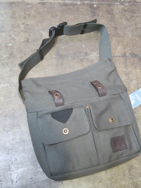 Millican ・・・ イギリスの新鋭Outdoor BAG!★!_d0152280_18571710.jpg