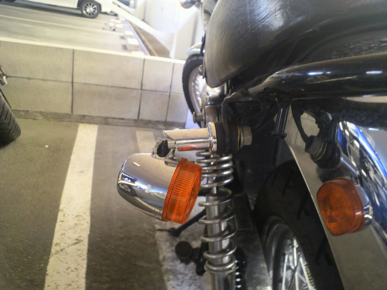 Cb400ss リアウインカー交換 Holographic Mirror Cb400ss リアウインカー交換 Holographic Mirror