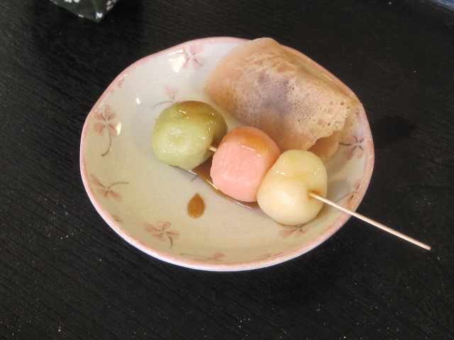 「桜餅と三色団子作り」_e0191174_10313036.jpg